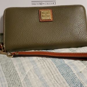 Dooney & Bourke pebble grain leather wristlet